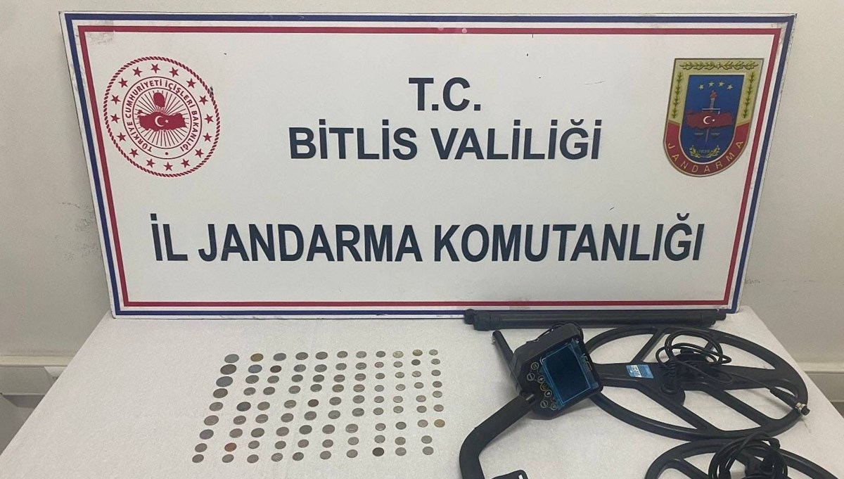 Bitlis’te 97 adet sikke ele geçirildi