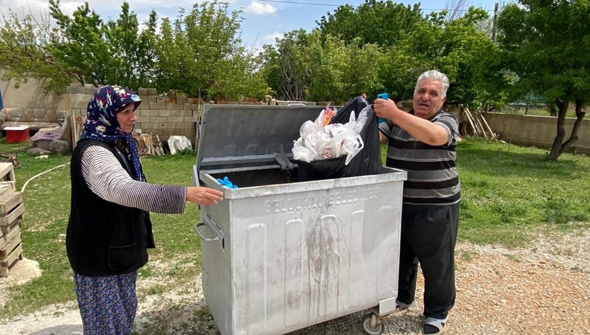 Çöpten 400 bin TL ve altın çıktı