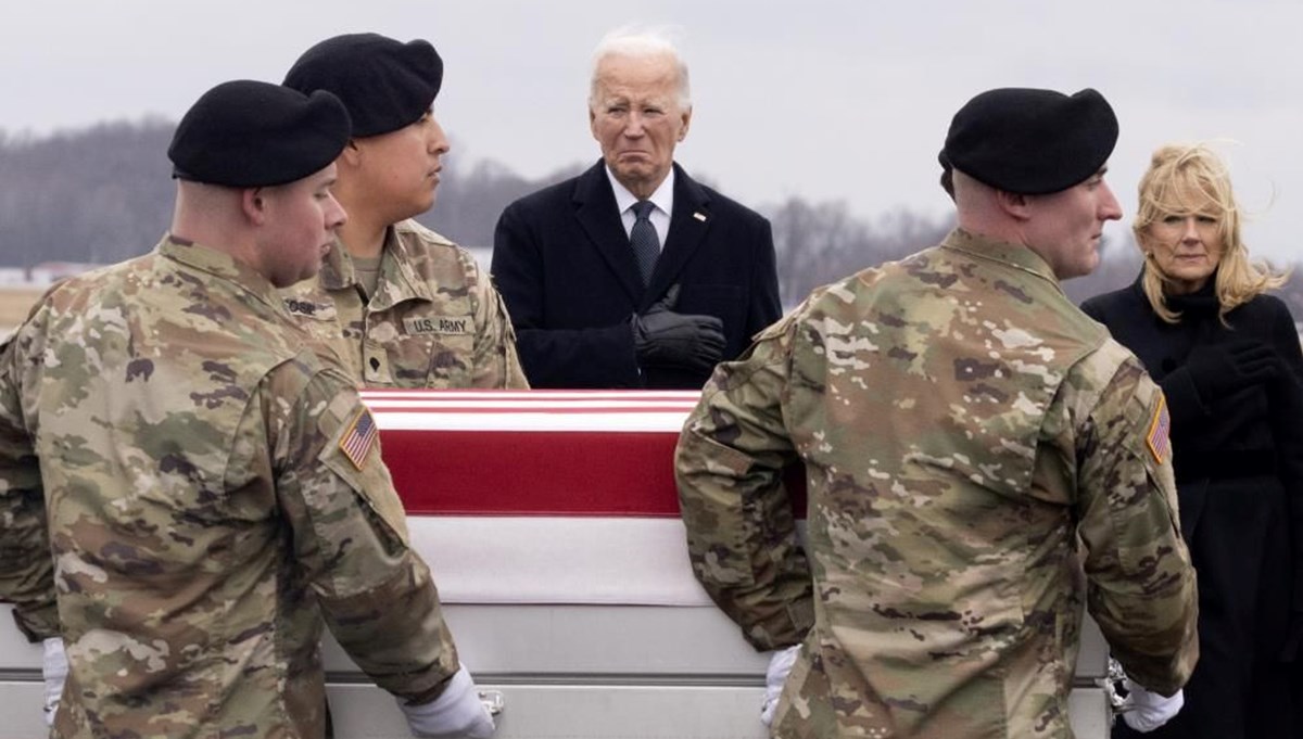 Biden, Ürdün’de ölen 3 ABD askeri için düzenlenen törene katıldı