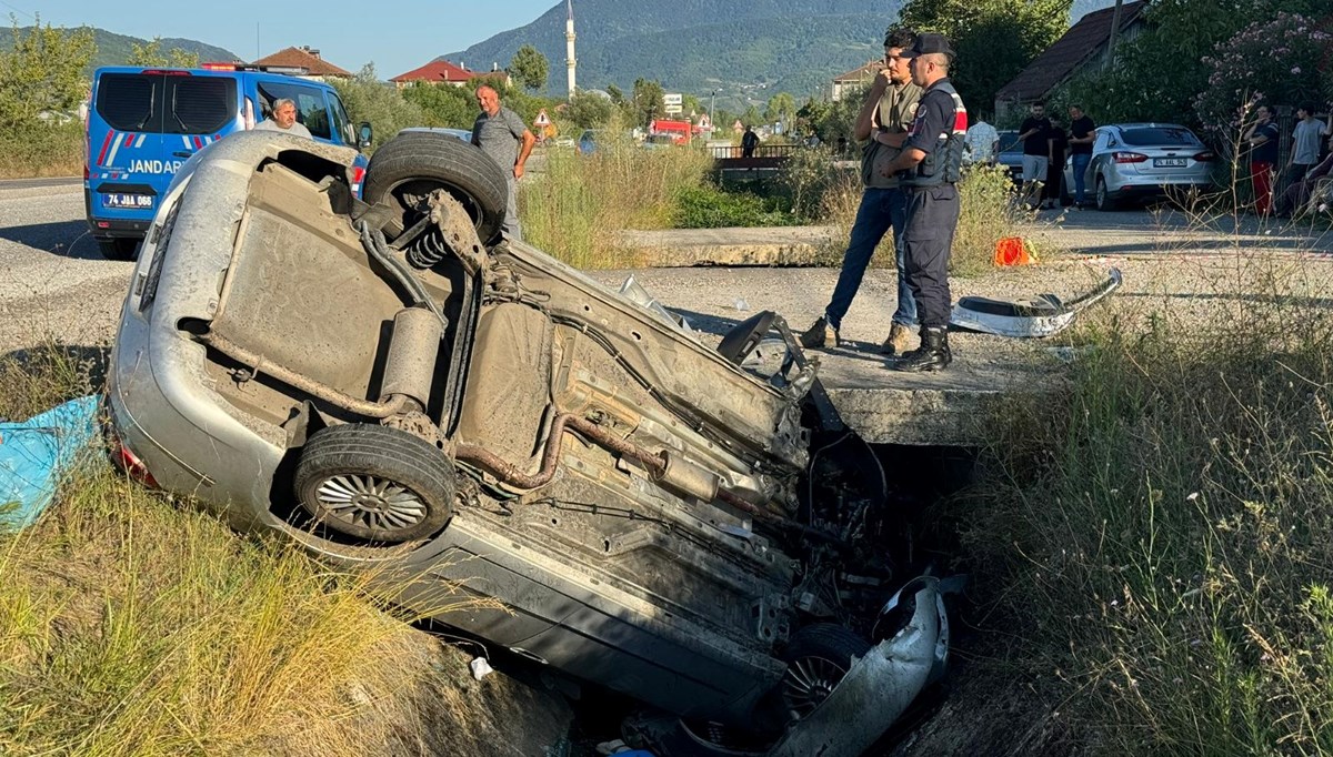 Otomobil sulama kanalına devrildi: 1 ölü, 3 yaralı