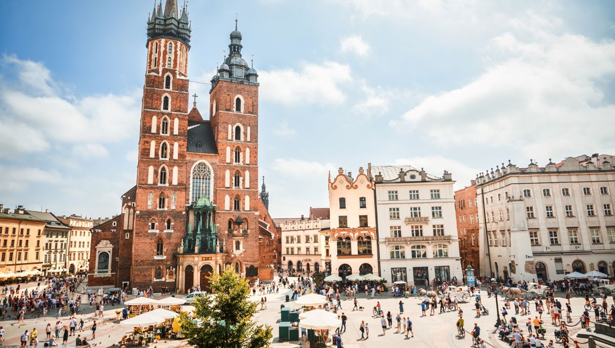 THY Polonya'nın tarihi Krakow kentine uçuş başlattı