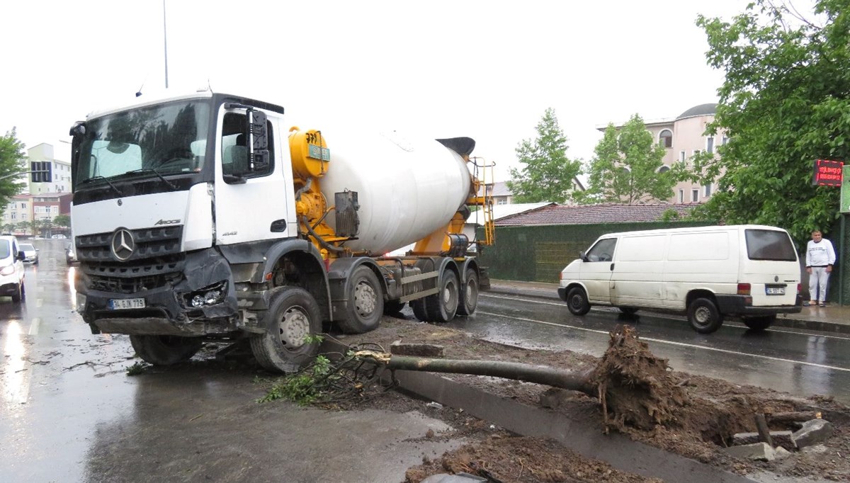 İstanbul'da beton mikseri karşı şeride geçti