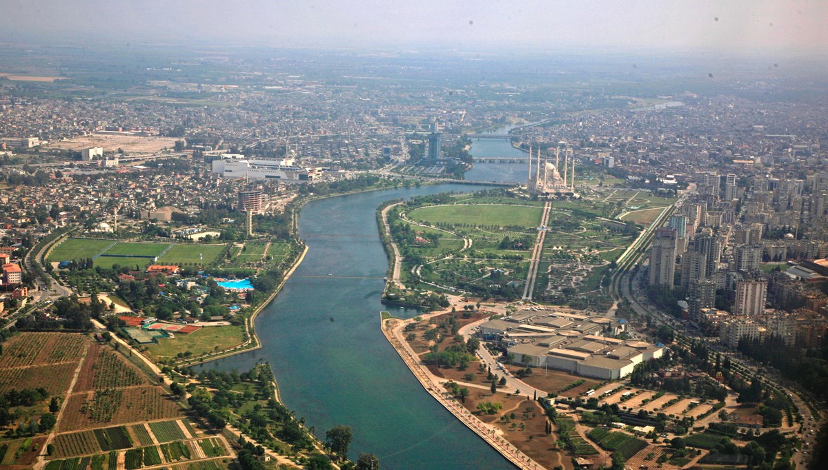 Adana'da evinde uyuşturucu satarken yakalanan sanığa 15 yıl hapis cezası