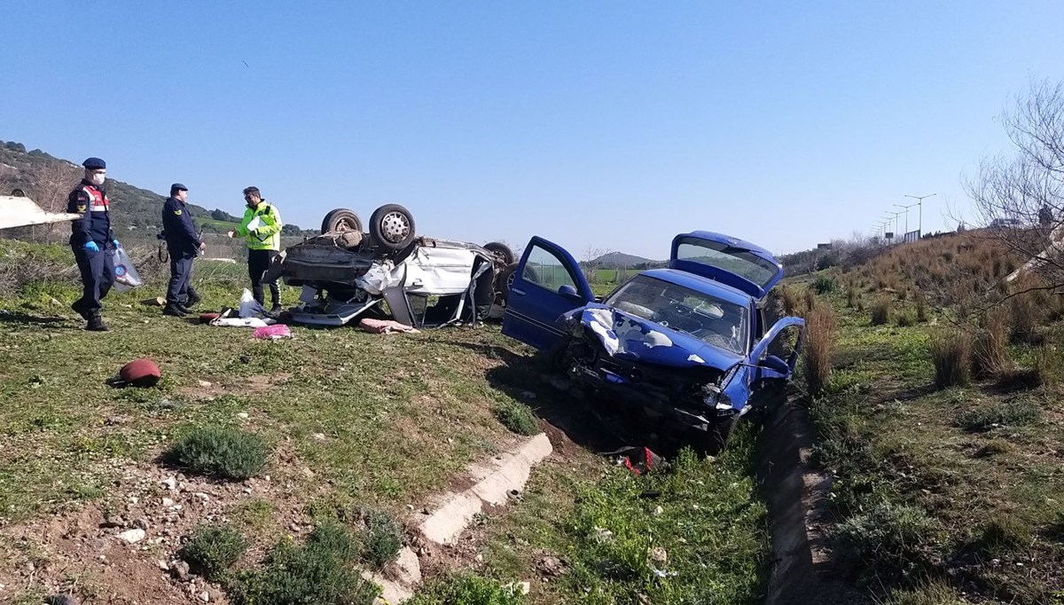 Adana'da otomobiller çarpıştı: 2 ölü, 4 yaralı