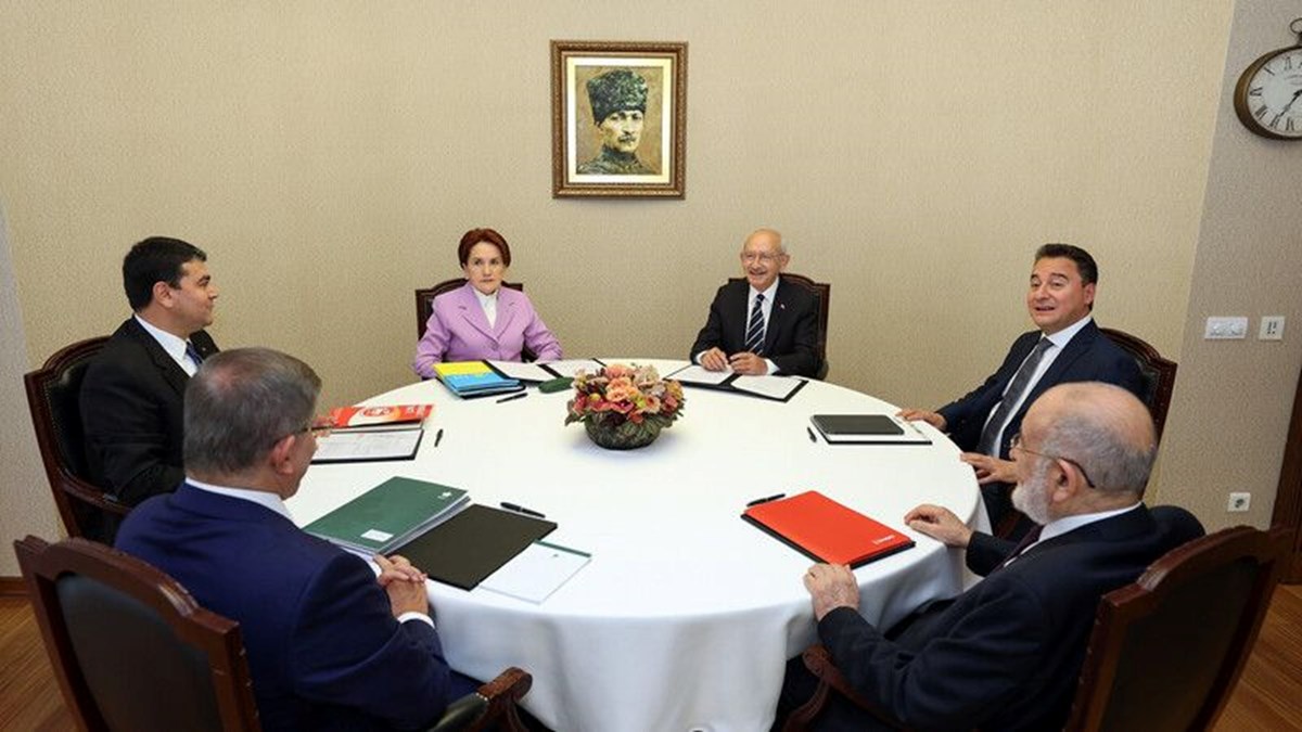 Akademisyenler ve gazeteciler Meral Akşener'in açıklamalarını değerlendirdi