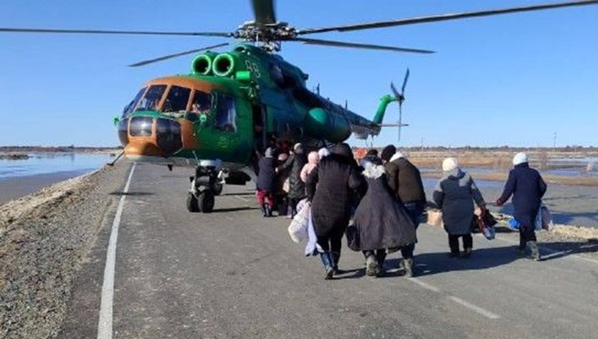 Kazakistan’da sel: Binlerce kişi helikopterle tahliye edildi