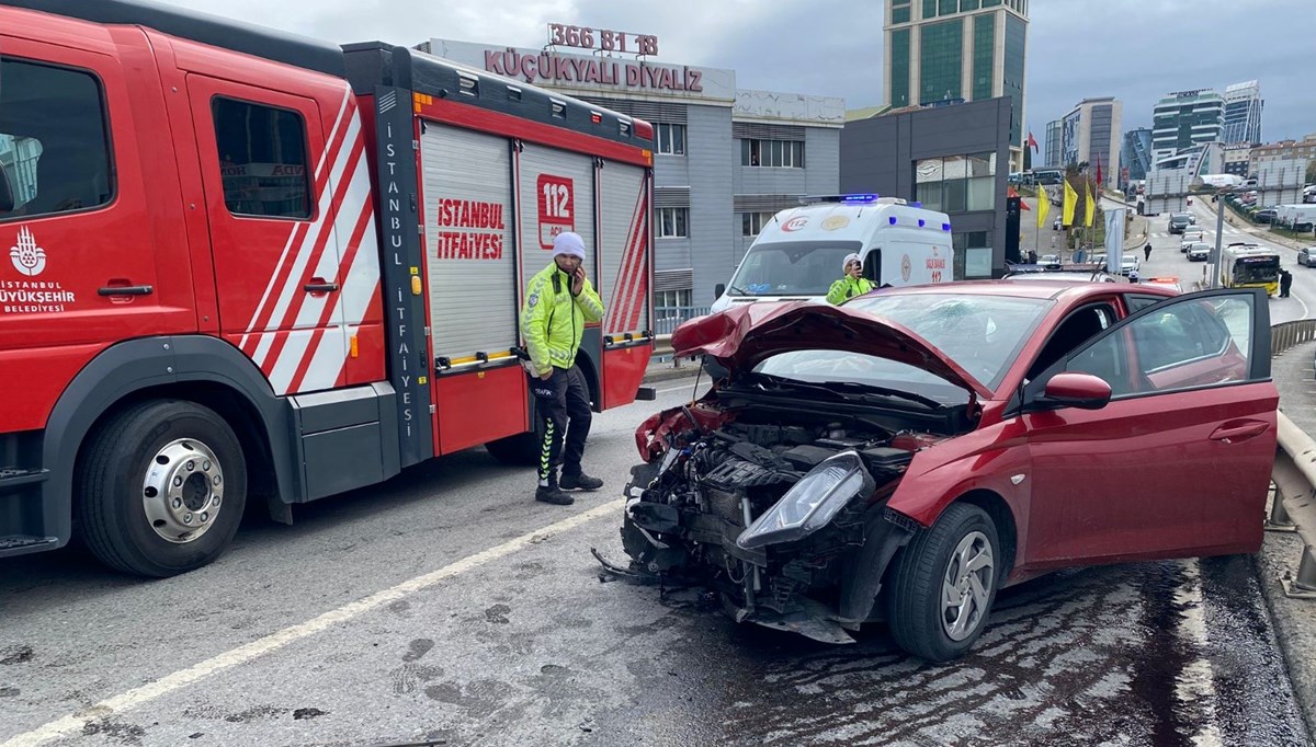 Maltepe'de trafik kazası: 5 yaralı