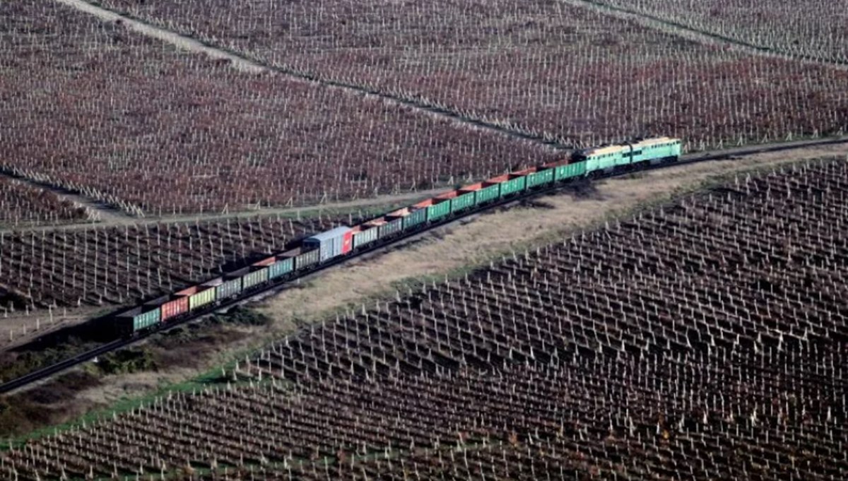 Rusya'dan tren vagonlarıyla savunma hattı