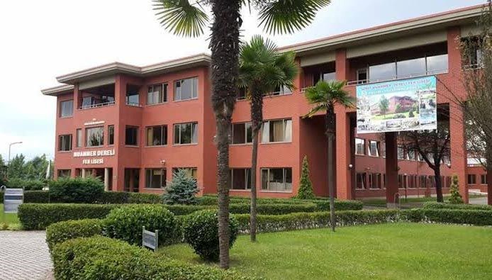 Lisede pencereden düşen Beril, kurtarılamadı