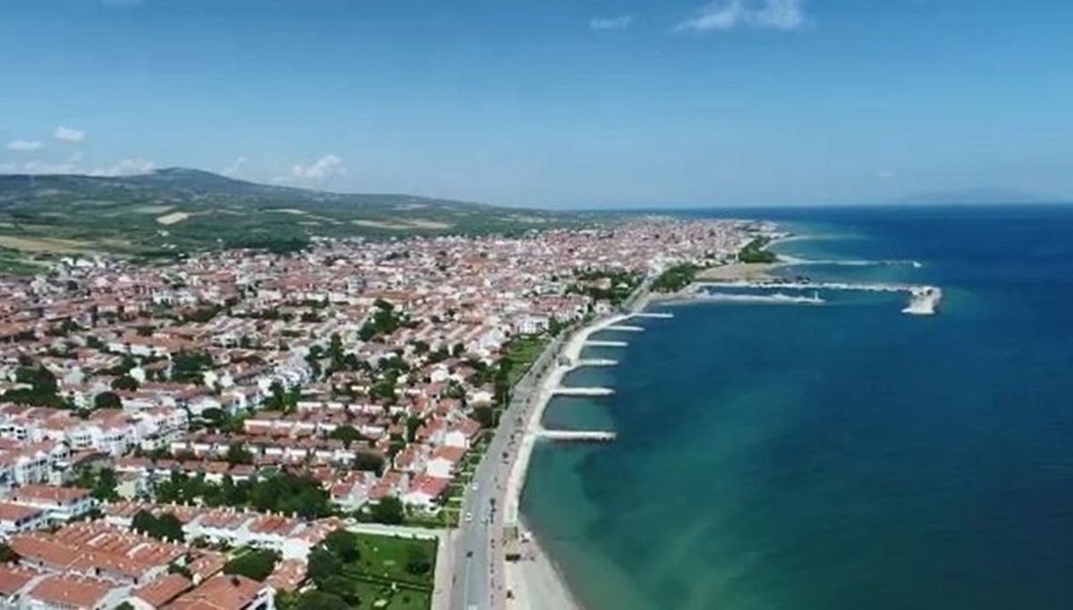 Tekirdağ'da 10 ruhsatsız tabanca ele geçirilen otomobildeki 2 zanlı tutuklandı