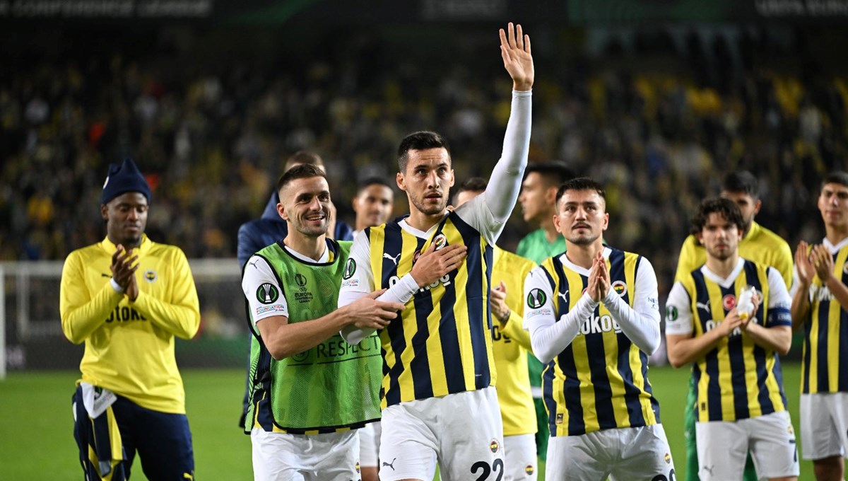 Fenerbahçe ve tribünlerden Umut Nayir'e destek