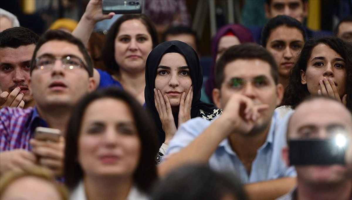 MEB duyurdu: Sözleşmeli öğretmen ataması sözlü sınav merkezleri açıklandı! İşte 2023 yılı atama takvimi