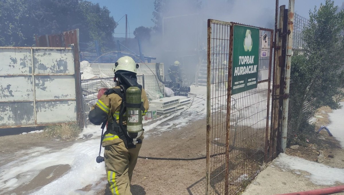 Bursa'da geri dönüşüm tesisinde yangın