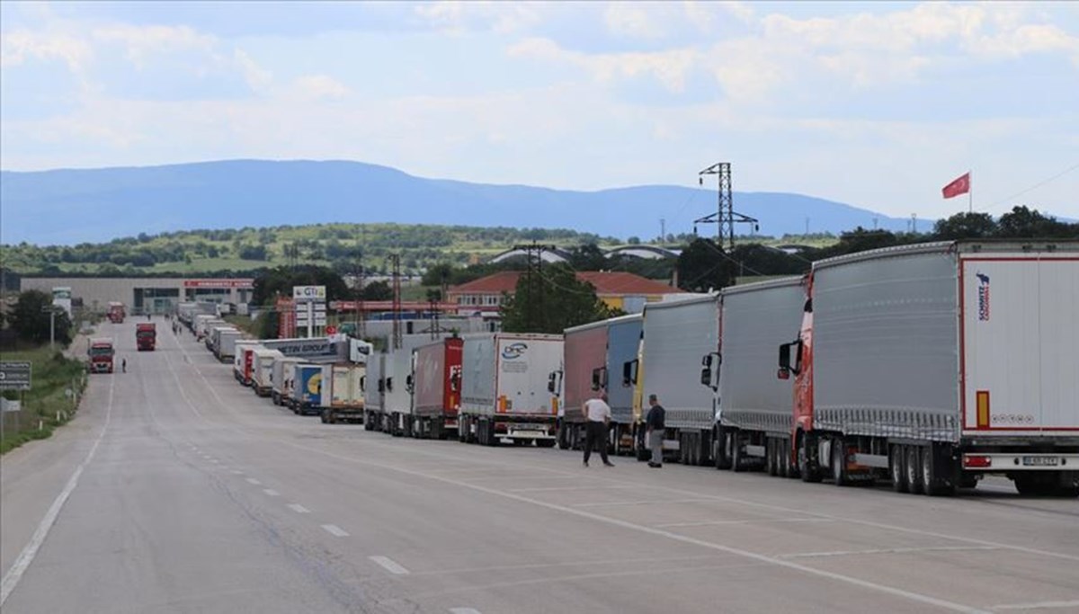 Sınır kapısında 10 kilometrelik “Schengen” kuyruğu