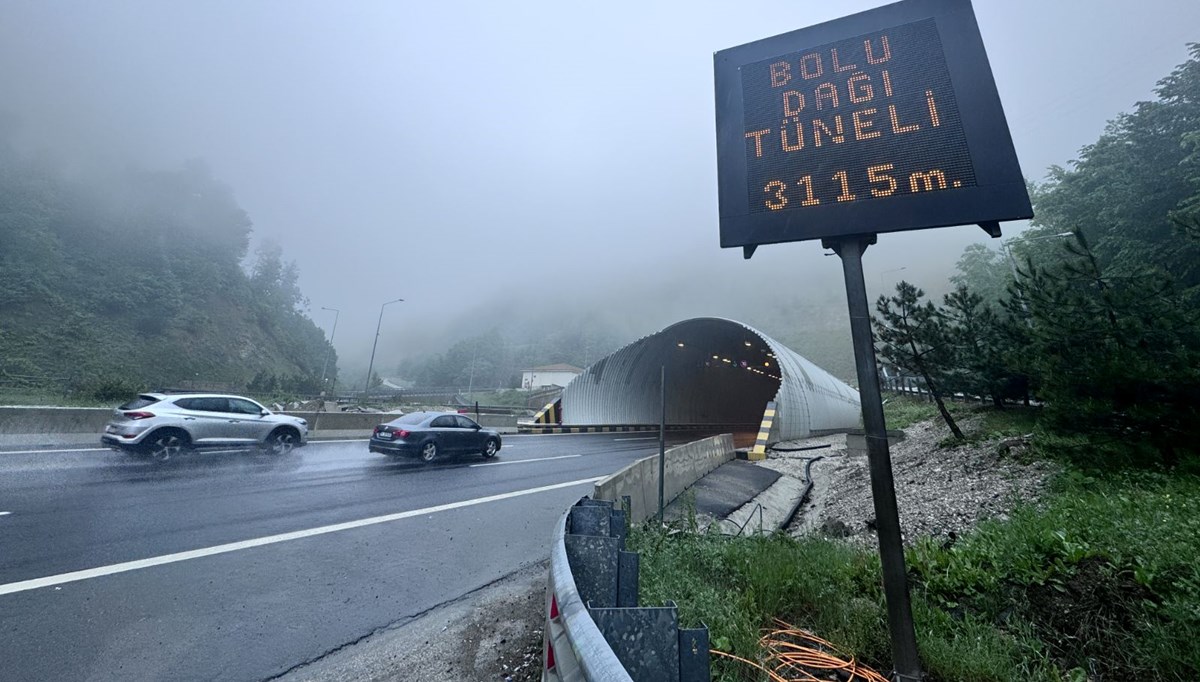 Bolu Dağı'nda sis ve sağanak etkili oldu