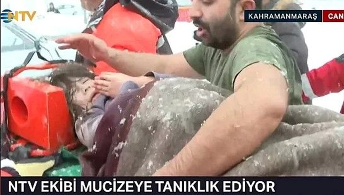 Küçük Zehra enkaz altından kurtarıldı (NTV muhabirleri deprem bölgesinde)