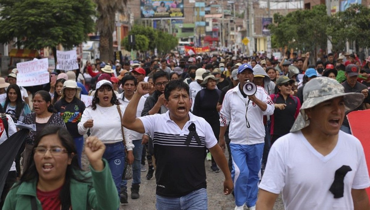 Peru'daki protestolarda hayatını kaybedenlerin sayısı 23'e yükseldi