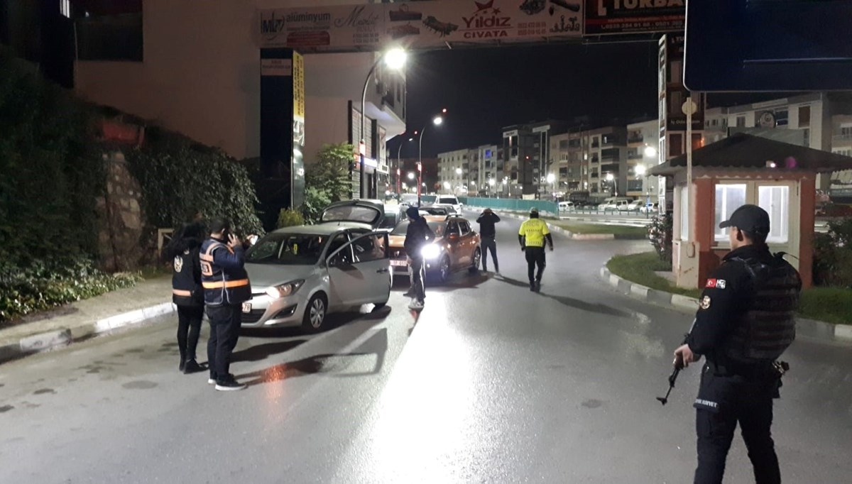 Manisa'da aranma kaydı bulunan 8 kişi yakalandı