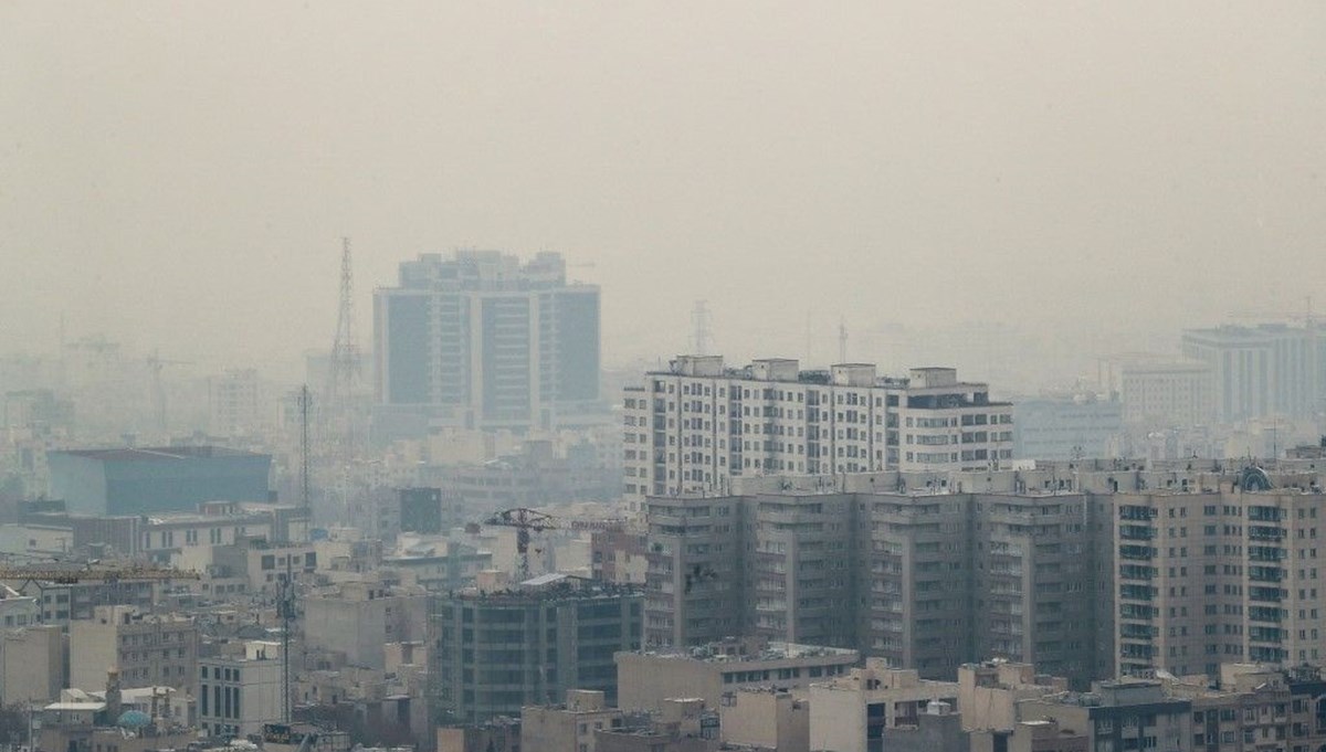 İran'da hava kirliliği alarmı: Devlet kurumları ve okullar tatil edildi