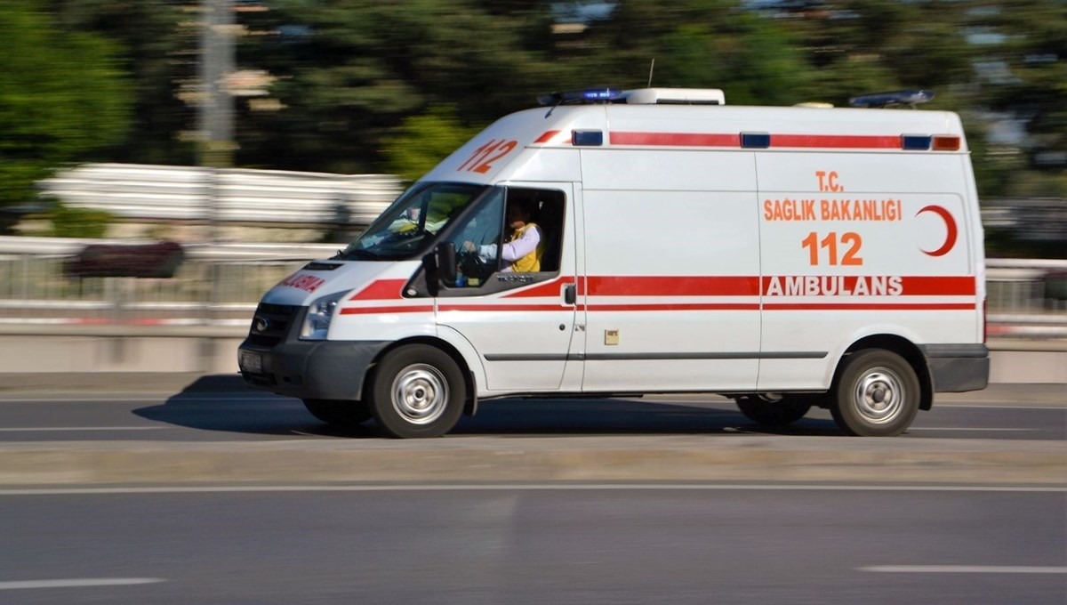 İstanbul'da ambulansa yol vermeyen sürücüye para cezası