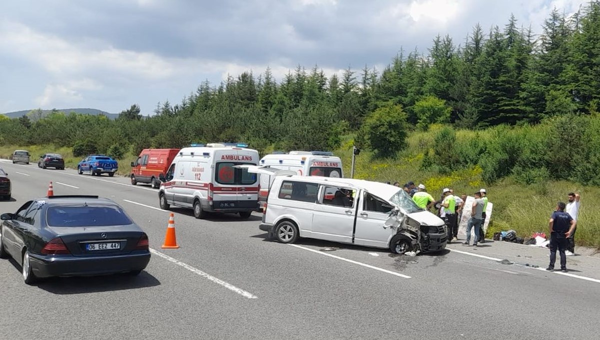 Bolu'da minibüs takla attı: 1 ölü, 10 yaralı