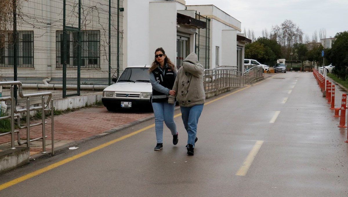 Kendisini kamu görevlisi olarak tanıtıp 8 kişiyi dolandıran kadın yakalandı