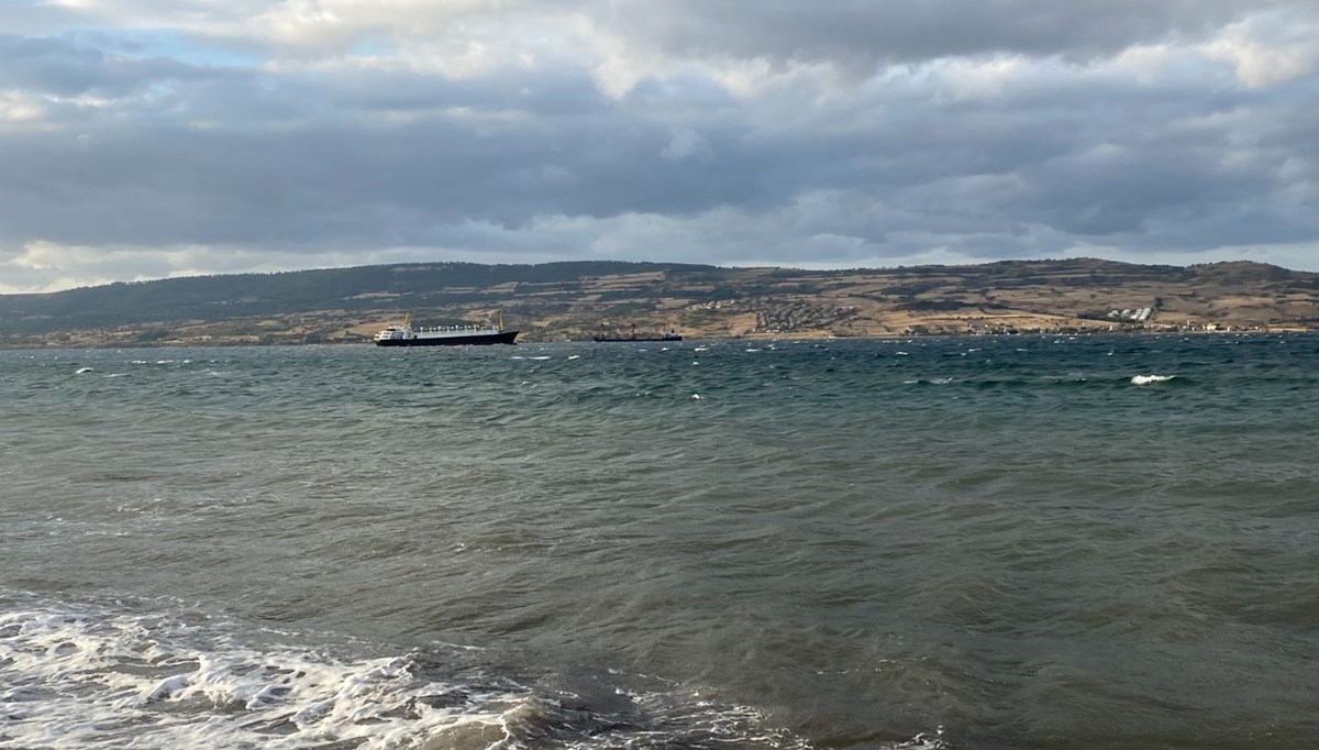 Çanakkale Boğazı 10 knot altındaki tüm gemiler için transit geçişlere kapatıldı