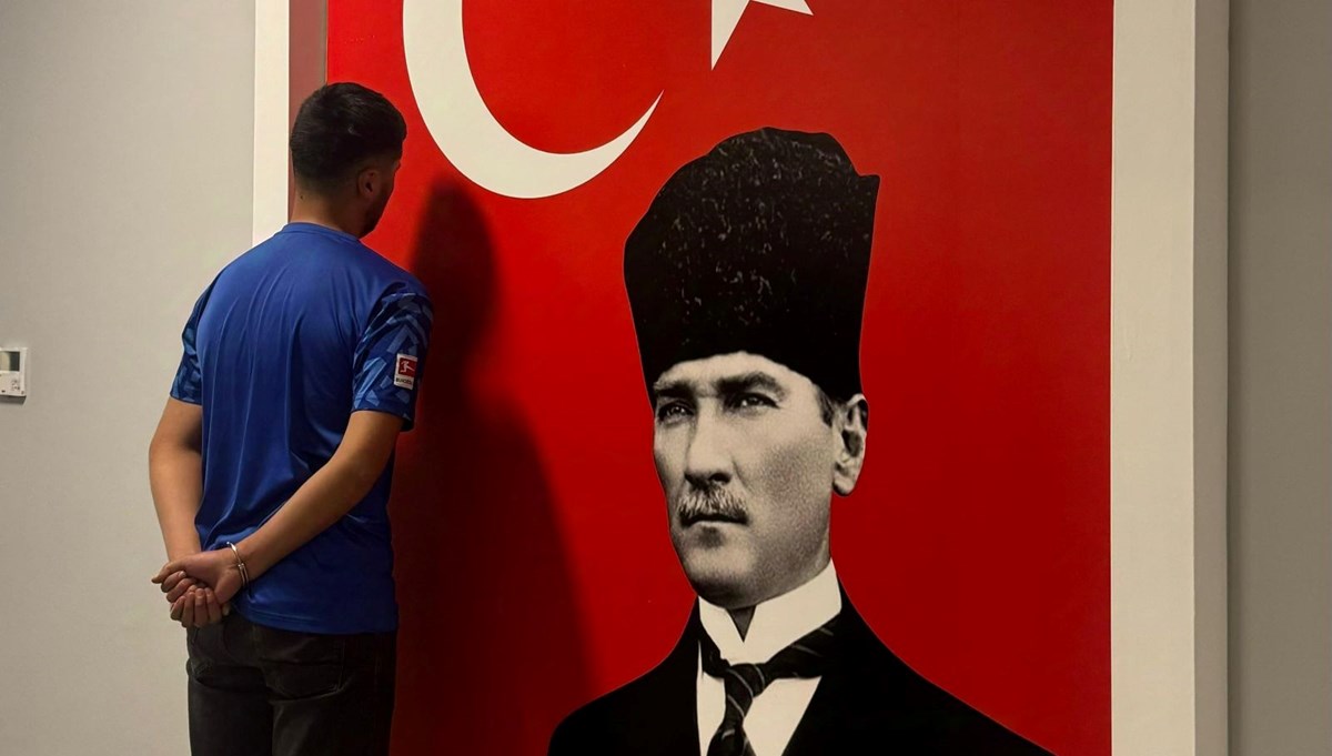 Atatürk görselini çiğneyen zanlı yakalanıp, tutuklandı