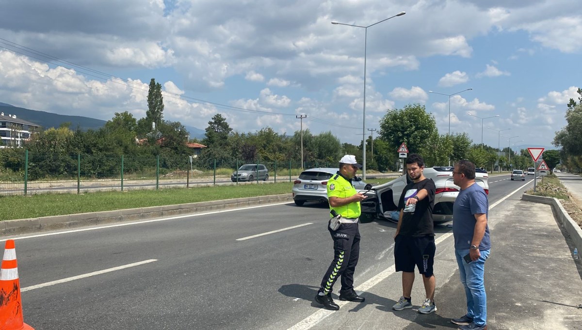 Otomobil tepetaklak oldu, sürücüsünün burnu bile kanamadı