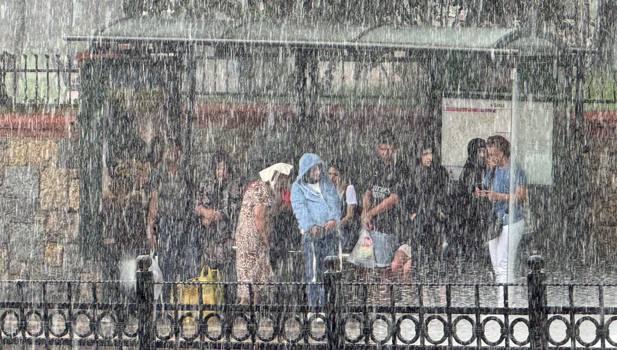 İstanbul'da sağanak etkili oluyor