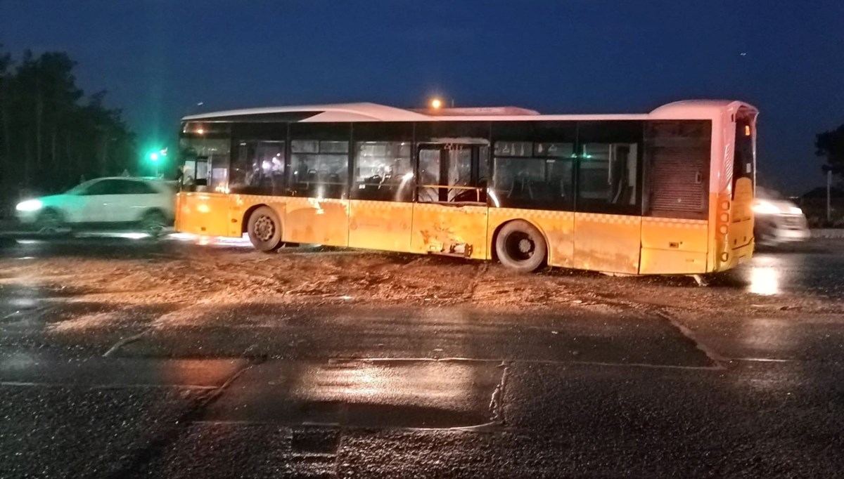 Arnavutköy'de İETT otobüsüyle minibüs çarpıştı: 14 yaralı