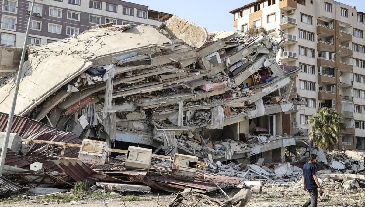 Hatay'da 40 kişiye mezar olan Kasaplar Apartmanı'nın fen işleri sorumlusundan skandal itiraf