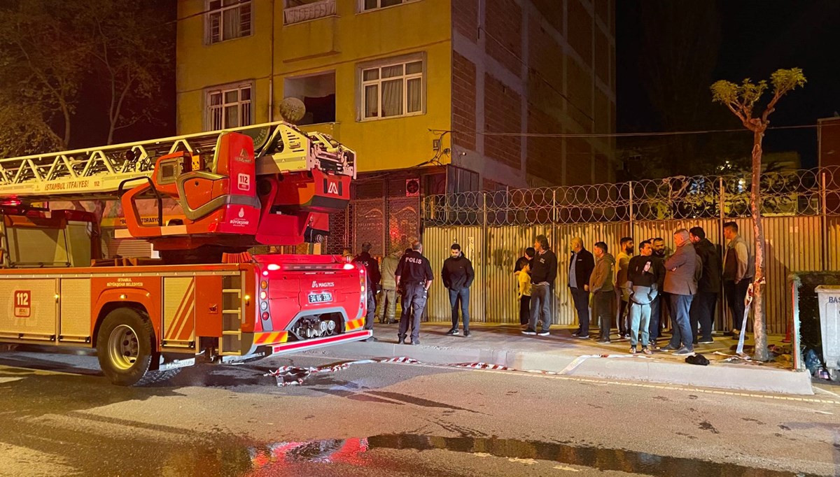 Avcılar’da 4 katlı binada yangın: Mahsur kalan 11 kişi kurtarıldı