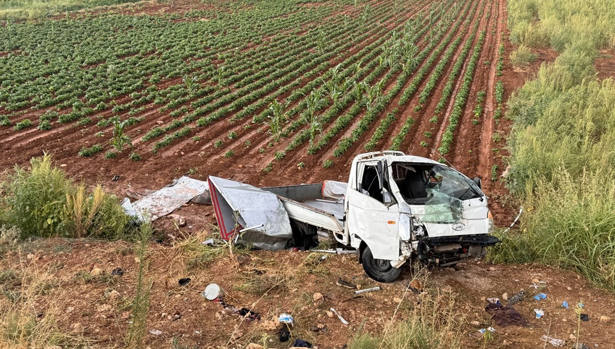 Tarım işçilerini taşıyan pikap devrildi: 1 ölü, 8'i ağır 22 yaralı