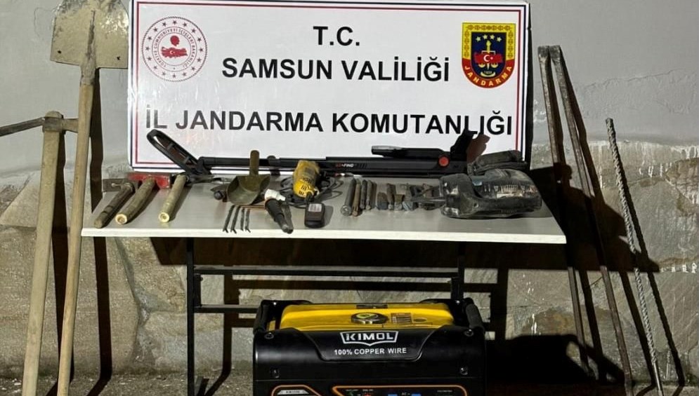 Samsun'da kaçak kazıya suçüstü: 4 gözaltı