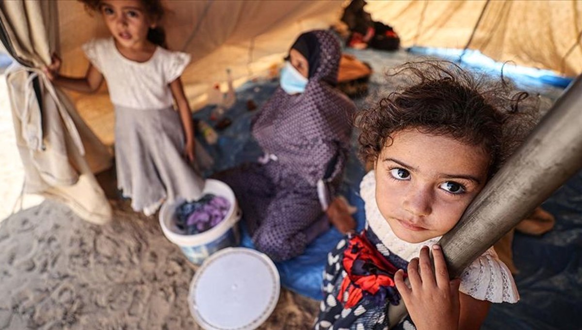 Save the Children: Gazze'de 21 bine yakın çocuk kayıp