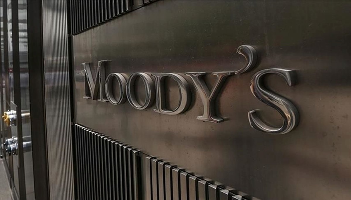 Moody's, New York Community Bank'ın kredi notunu düşürdü