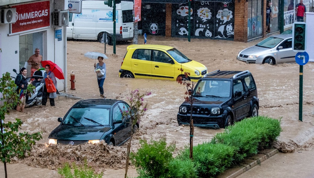 Yunanistan'da sel: Ölü sayısı 3'e çıktı