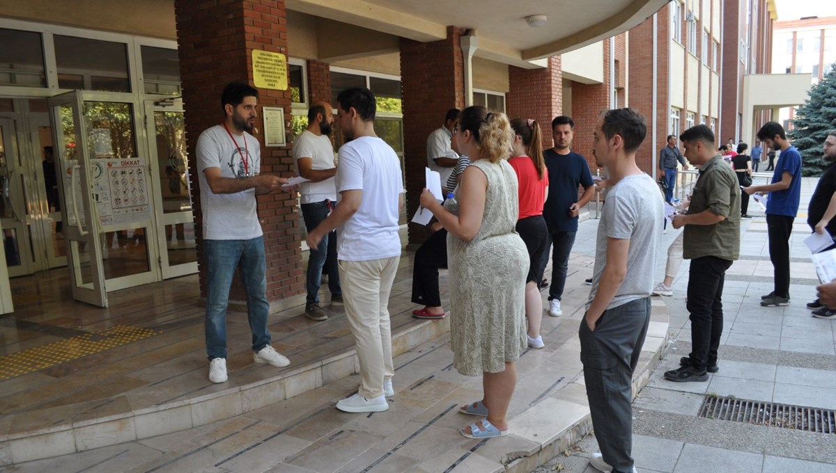 KPSS'ye saniyelerle geç kaldılar! Adaylar kapıdan döndü