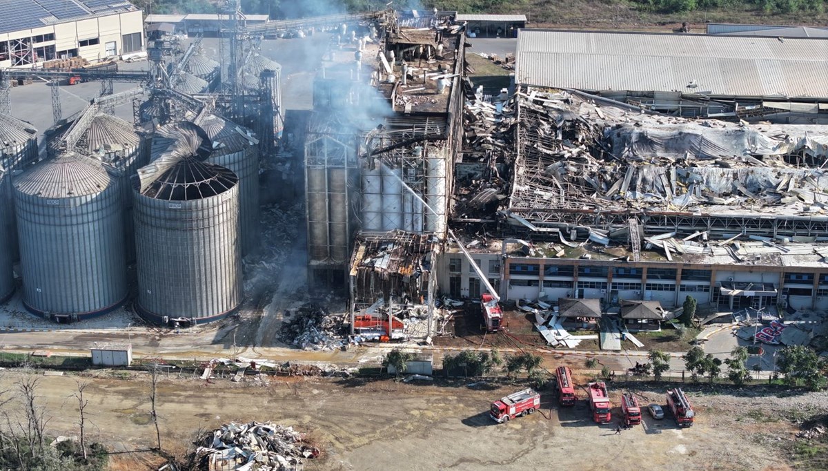 Makarna fabrikasındaki patlamada son durum: Soğutma çalışmaları devam ediyor