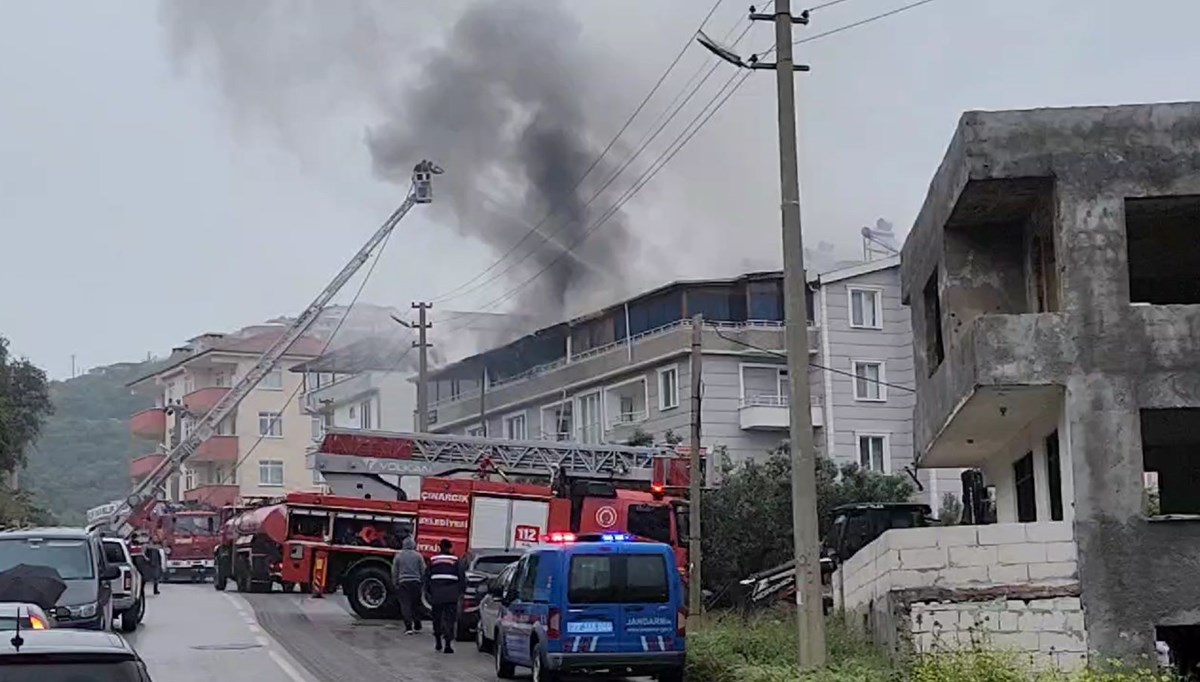 Yalova'da yangın: 4 daire küle döndü