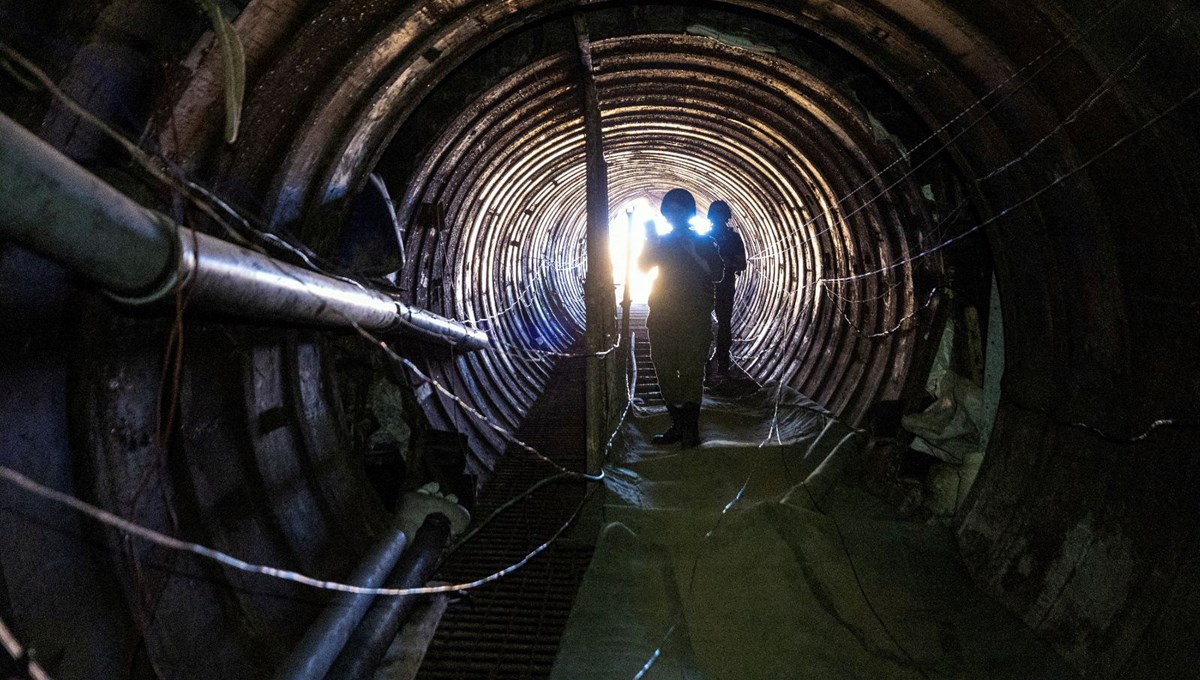 Gazze metrosu: İçinden kamyonet geçen Hamas tünelleri bulundu