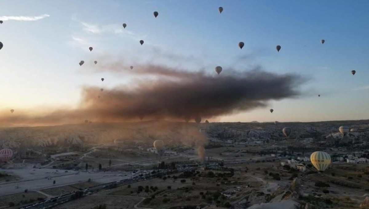 Göreme’de depo yangını (Dumanlar sıcak hava balonlarıyla birlikte yükseldi)