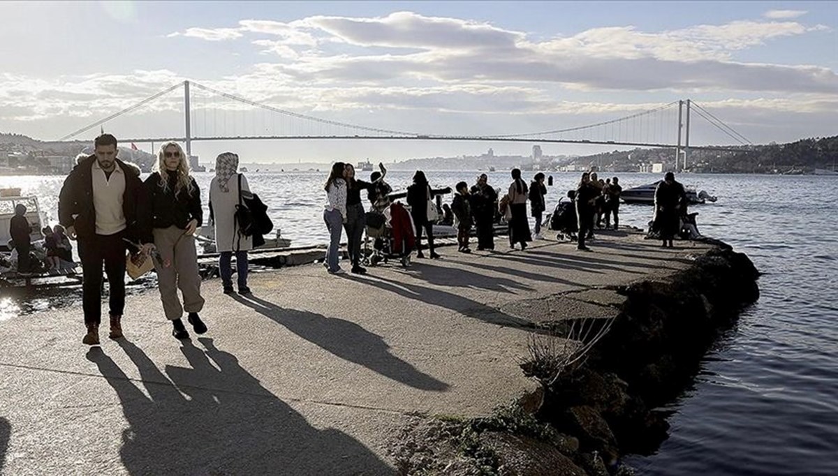 Hafta sonu hava nasıl olacak? Batıda sıcaklıklar artıyor, doğuda kar var (İstanbul, Ankara, İzmir hava durumu)