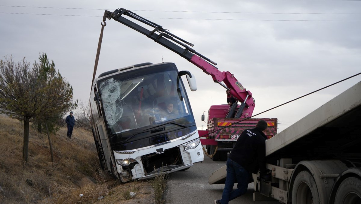 Kırıkkale'de otobüs kazası: 30 yolcu yaralanmadan kurtuldu