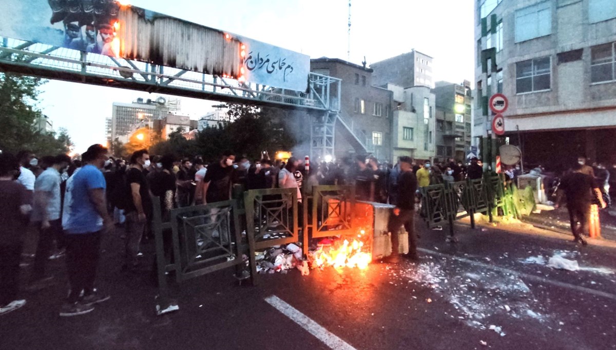 İran'da ölü sayısı artıyor: Mahsa Amini protestoları