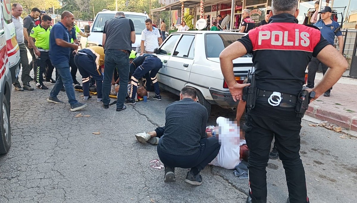 Ailesi yanında dehşeti yaşadı: Bıçakla saldıran husumetlisi ile birlikte ağır yaralandı!