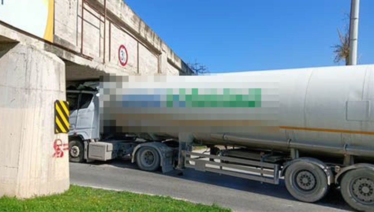 Mersin'de korku dolu anlar: Doğalgaz takeri sıkıştı