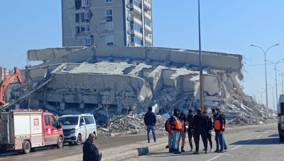 42 kişiye mezar olmuştu: Sitenin müteahhidinin sözleri mahkeme başkanını kızdırdı