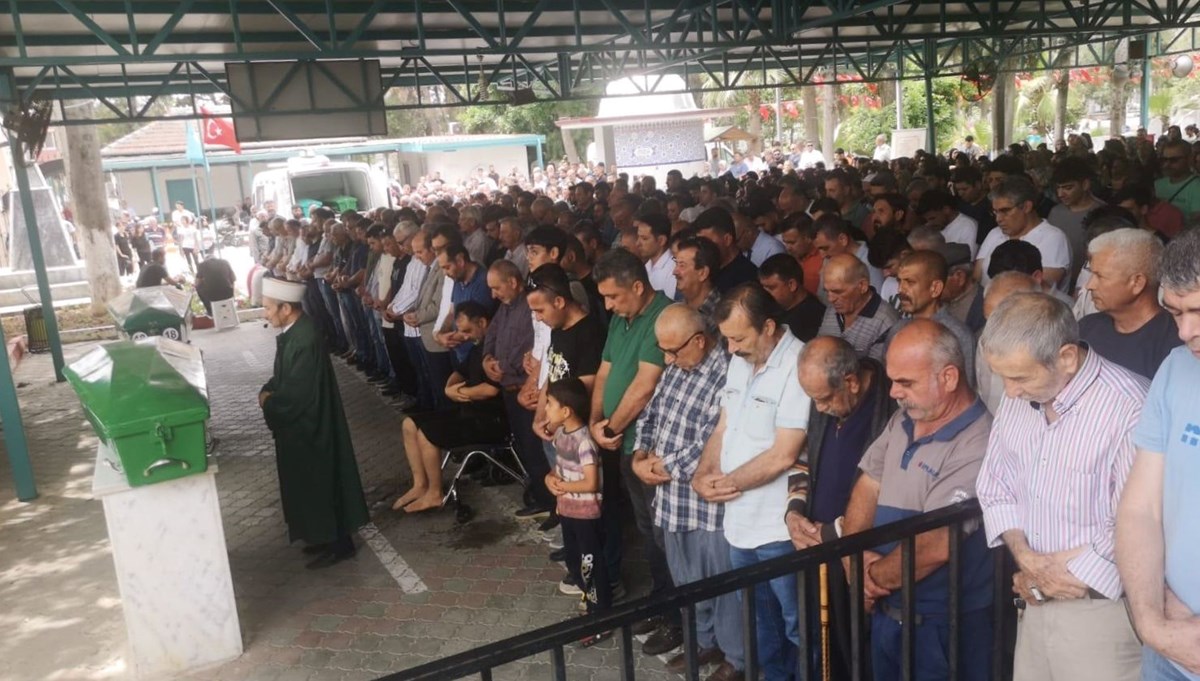 Otomobil yol kenarındaki ağaçlara çarptı: 1 ölü, 5 yaralı